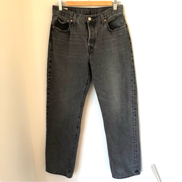 Levi’s 501 Button-fly Black Jeans Women’s W28 L32, Straight Leg Classic Mid-Rise - Picture 4 of 17